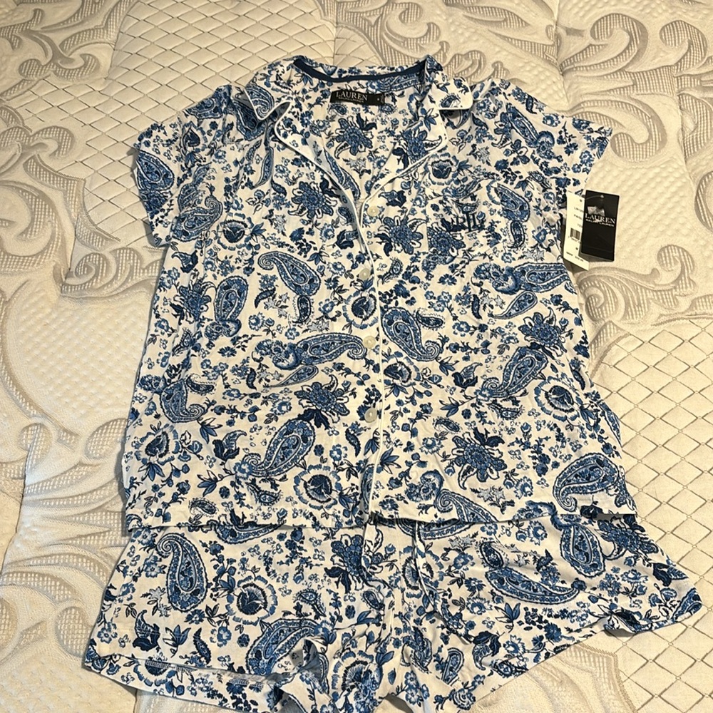 NWT Lauren by Ralph Lauren pajama set 💙🤍